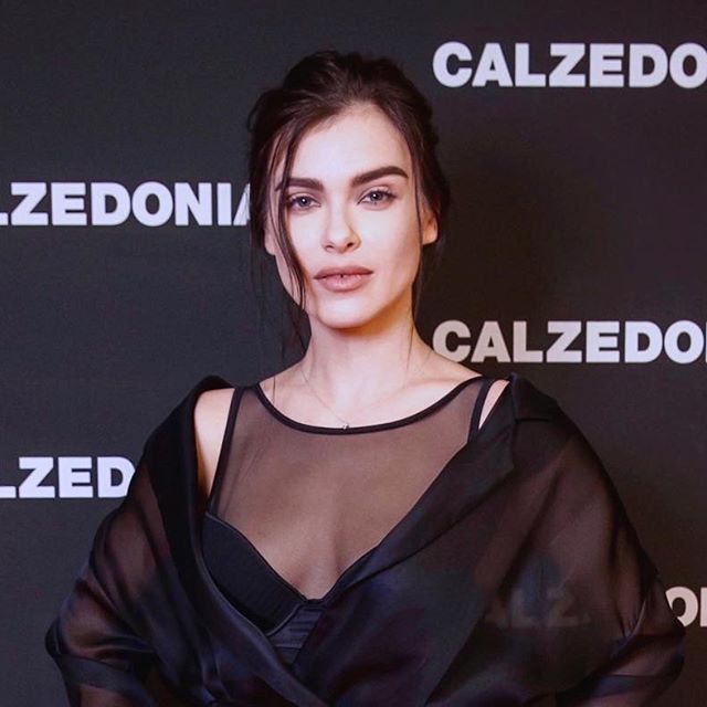 ЕЛЕНА ТЕМНИКОВА СТАЛА АМБАССАДОРОМ Calzedonia