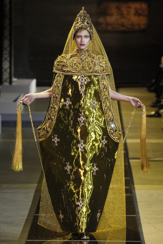 Guo Pei Spring 2017